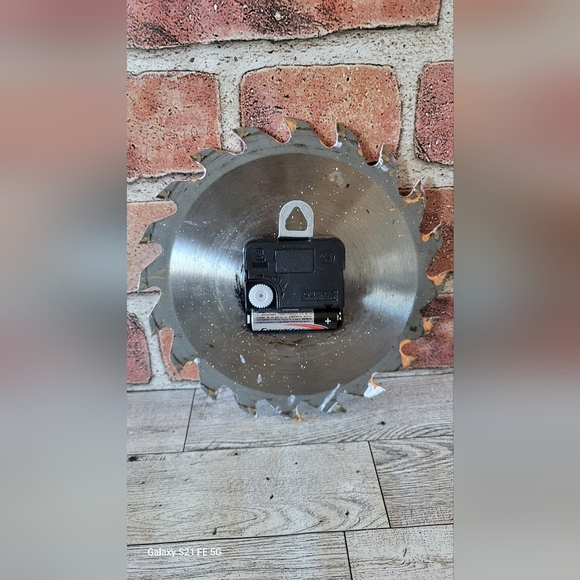 MUSHROOM CLOCK - Picture 2 of 2